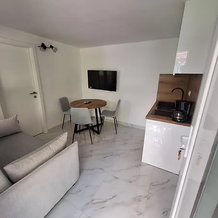 M&m Apartment *