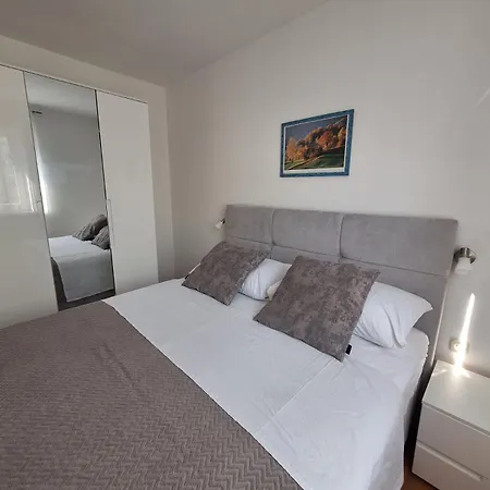 Apartment M&m
